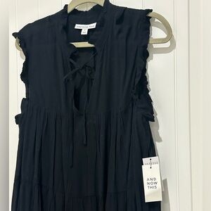 Chic Black Sleeveless Dress